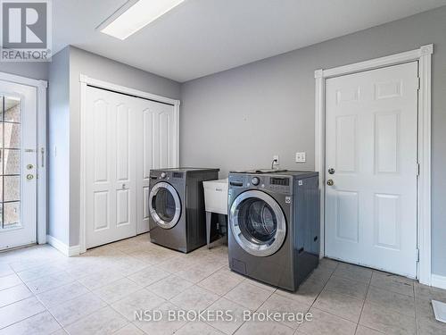 891 Hwy 8, Hamilton, ON - Indoor Photo Showing Laundry Room