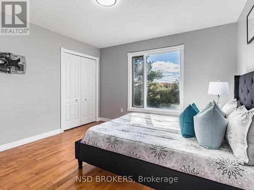 891 Hwy 8, Hamilton, ON - Indoor Photo Showing Bedroom