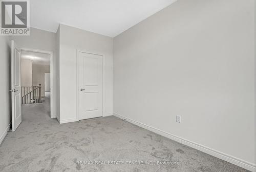 19 Lidstone Street, Cambridge, ON - Indoor Photo Showing Other Room