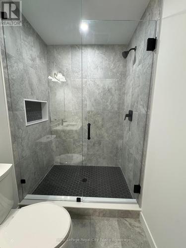 27 Fieldstone Lane, Centre Wellington (Elora/Salem), ON - Indoor Photo Showing Bathroom