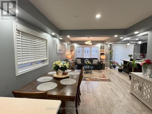 42 Arbourview Cres, Kitchener, ON - Indoor Photo Showing Dining Room