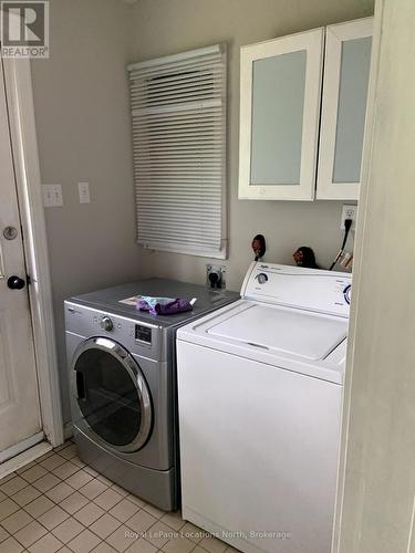 74 Sykes Street S, Meaford, ON - Indoor Photo Showing Laundry Room