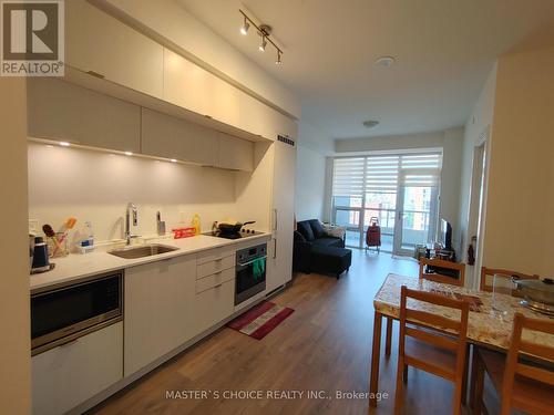 911 - 38 Cameron Street, Toronto, ON - Indoor Photo Showing Kitchen