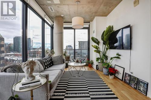 701 - 8 Dovercourt Road, Toronto, ON - Indoor Photo Showing Living Room