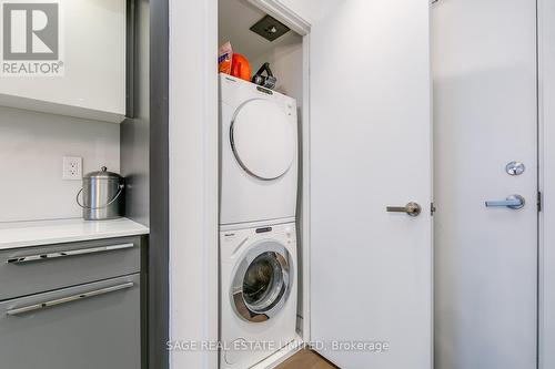 Ph02 - 15 Grenville Street, Toronto, ON - Indoor Photo Showing Laundry Room