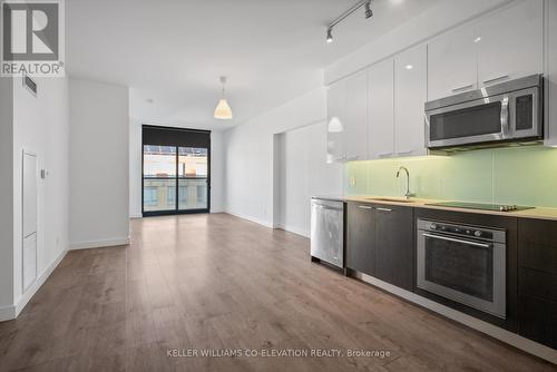 403 - 1075 Queen Street E, Toronto, ON - Indoor Photo Showing Kitchen With Upgraded Kitchen