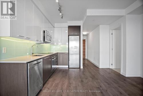 403 - 1075 Queen Street E, Toronto, ON - Indoor Photo Showing Kitchen With Upgraded Kitchen