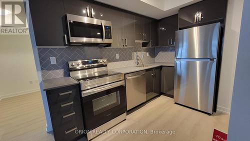 806 - 1435 Celebration Drive, Pickering, ON - Indoor Photo Showing Kitchen