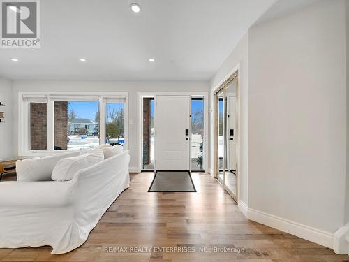 35 Wasslow Avenue, Georgina, ON - Indoor Photo Showing Bedroom