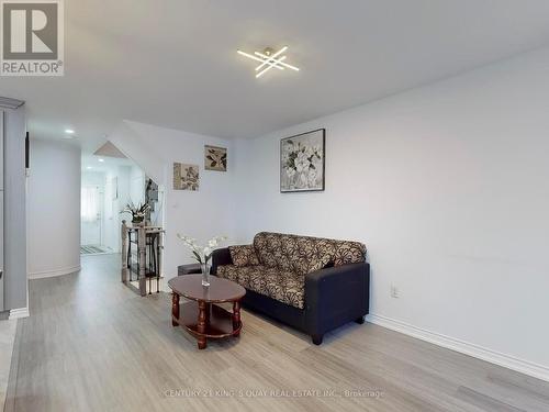 116 Redkey Drive, Markham, ON - Indoor Photo Showing Living Room