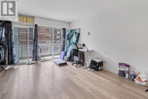 605 - 210 Simcoe Street, Toronto, ON - Indoor Photo Showing Gym Room