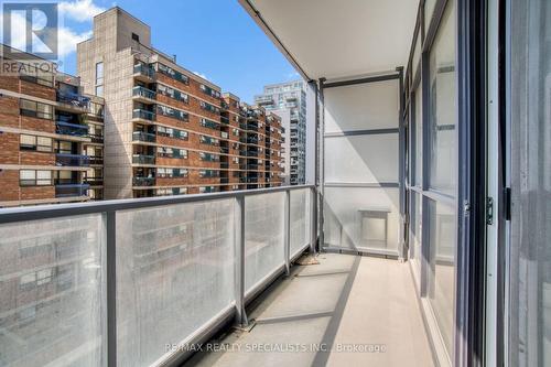 605 - 210 Simcoe Street, Toronto, ON - Outdoor With Balcony With Exterior