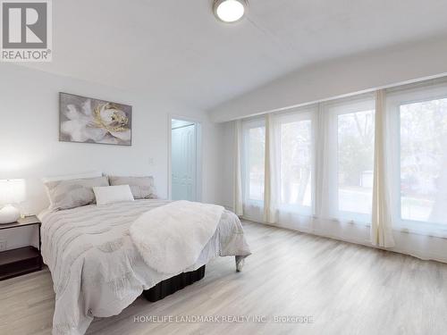 48 Vincent Street, Newmarket, ON - Indoor Photo Showing Bedroom