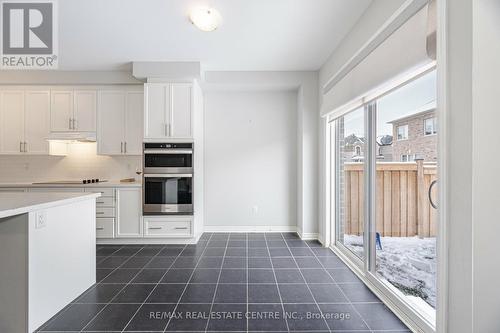 53 Block Road N, Brampton, ON - Indoor Photo Showing Kitchen