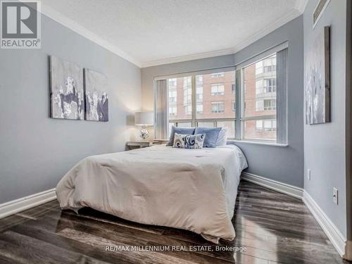 504 - 325 Webb Drive, Mississauga, ON - Indoor Photo Showing Bedroom