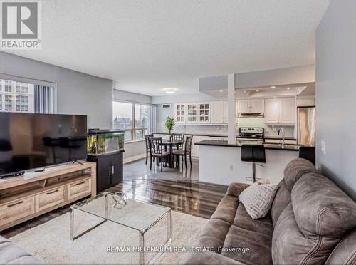 504 - 325 Webb Drive, Mississauga, ON - Indoor Photo Showing Living Room