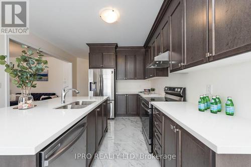 15 Eberly Woods Drive, Caledon, ON - Indoor Photo Showing Kitchen With Double Sink