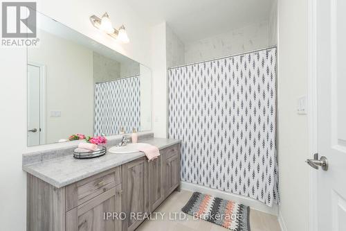 15 Eberly Woods Drive, Caledon, ON - Indoor Photo Showing Bathroom