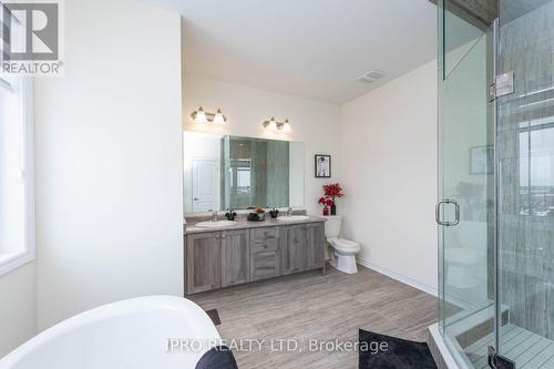 15 Eberly Woods Drive, Caledon, ON - Indoor Photo Showing Bathroom