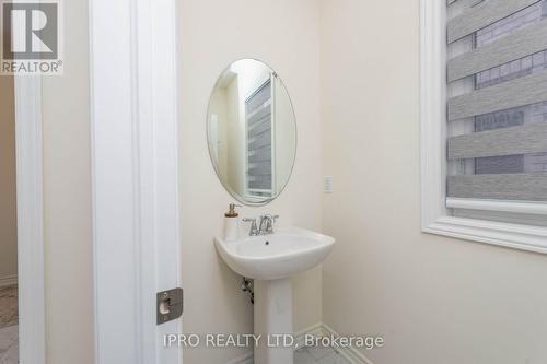 15 Eberly Woods Drive, Caledon, ON - Indoor Photo Showing Bathroom