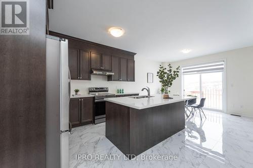 15 Eberly Woods Drive, Caledon, ON - Indoor Photo Showing Kitchen