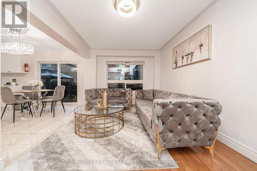 77 Crown Victoria Drive, Brampton, ON - Indoor Photo Showing Living Room