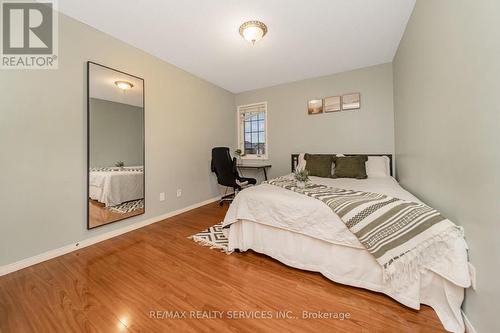 77 Crown Victoria Drive, Brampton, ON - Indoor Photo Showing Bedroom