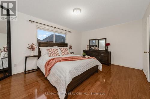 77 Crown Victoria Drive, Brampton, ON - Indoor Photo Showing Bedroom