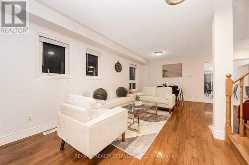 77 Crown Victoria Drive, Brampton, ON - Indoor Photo Showing Living Room