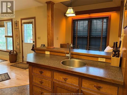 5080 Malden Road, Windsor, ON - Indoor Photo Showing Kitchen