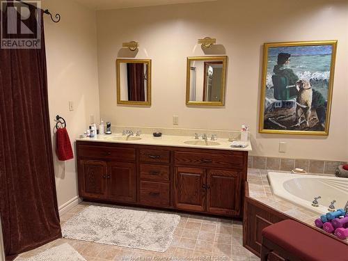 5080 Malden Road, Windsor, ON - Indoor Photo Showing Bathroom