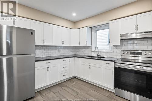 835 Moy Avenue Unit# Main, Windsor, ON - Indoor Photo Showing Kitchen With Stainless Steel Kitchen