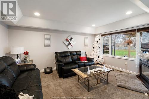 2 Goslin Court, Leamington, ON - Indoor Photo Showing Living Room With Fireplace