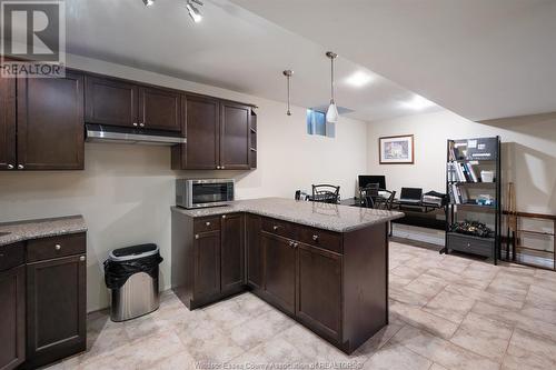 2 Goslin Court, Leamington, ON - Indoor Photo Showing Kitchen