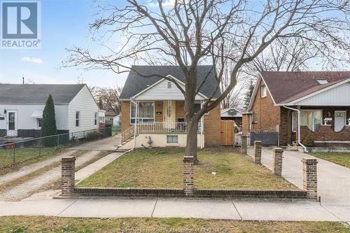 2329 Parent Avenue, Windsor, ON - Outdoor With Facade