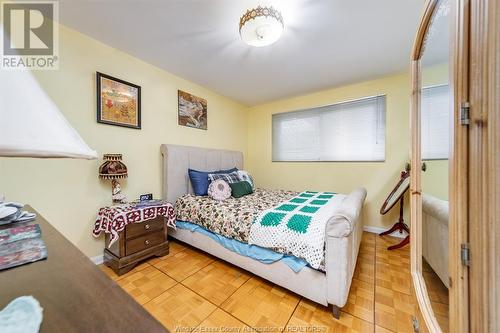 2329 Parent Avenue, Windsor, ON - Indoor Photo Showing Bedroom