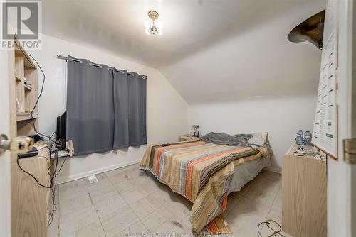 2329 Parent Avenue, Windsor, ON - Indoor Photo Showing Bedroom