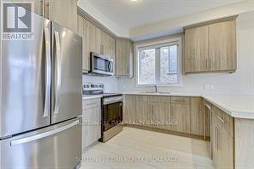 350 Edgevalley Road, London, ON - Indoor Photo Showing Kitchen