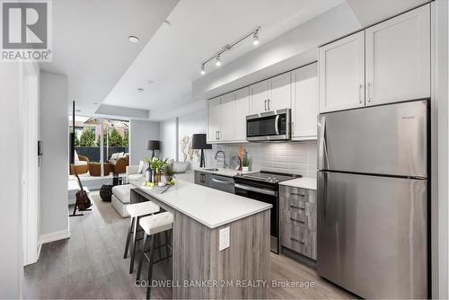 311 - 201 Brock Street, Whitby (Downtown Whitby), ON - Indoor Photo Showing Kitchen With Upgraded Kitchen