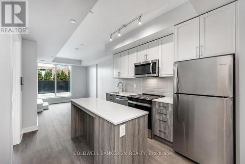 311 - 201 Brock Street, Whitby (Downtown Whitby), ON - Indoor Photo Showing Kitchen With Upgraded Kitchen