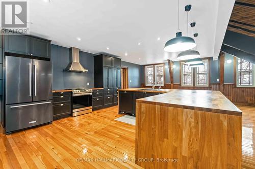 26 Charbonneau Street, Mcnab/Braeside, ON - Indoor Photo Showing Kitchen With Upgraded Kitchen