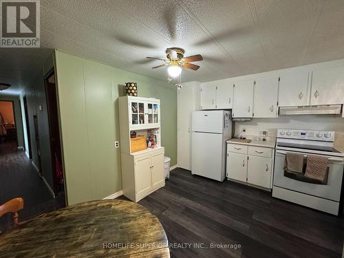 72B - 2244 Heritage Line, Otonabee-South Monaghan, ON - Indoor Photo Showing Kitchen