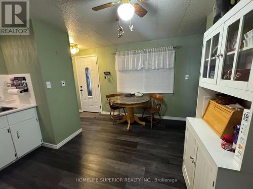 72B - 2244 Heritage Line, Otonabee-South Monaghan, ON - Indoor Photo Showing Dining Room