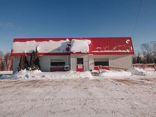 Frontage - 240 Route 138 E., Forestville, QC - Outdoor