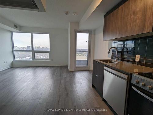 1707-395 Bloor St E, Toronto, ON - Indoor Photo Showing Kitchen