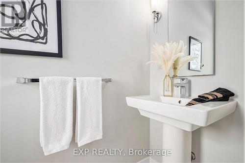 1304 Avenue P Avenue, Ottawa, ON - Indoor Photo Showing Bathroom