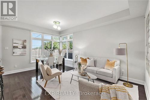 1304 Avenue P Avenue, Ottawa, ON - Indoor Photo Showing Living Room