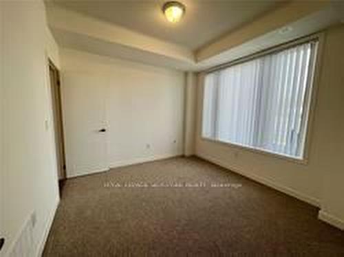 402-1525 Kingston Rd, Pickering, ON - Indoor Photo Showing Other Room