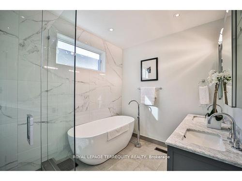 84 Blantyre Ave, Toronto, ON - Indoor Photo Showing Bathroom