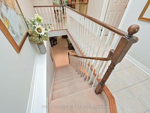 13 Briar Gate Way, New Tecumseth, ON - Indoor Photo Showing Other Room